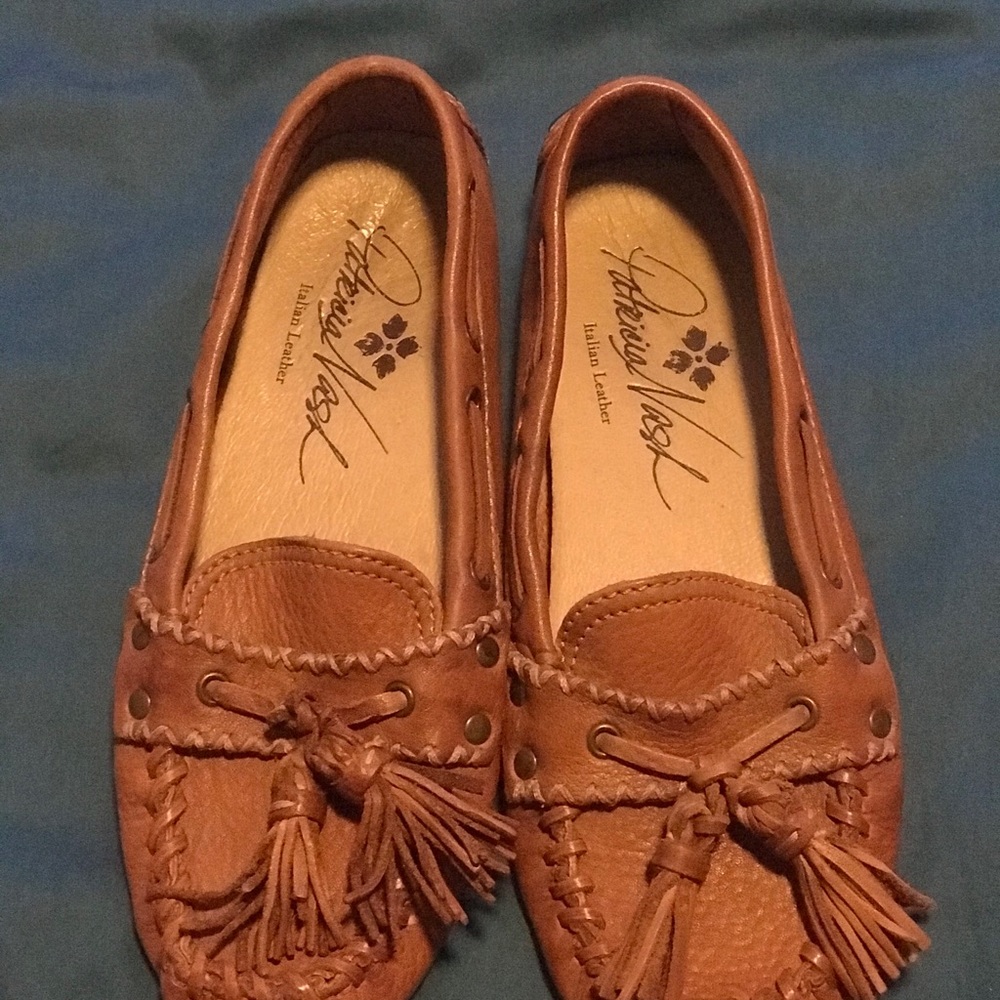 Dress shoes